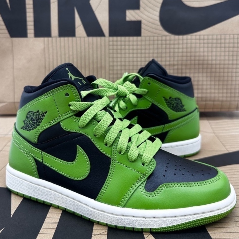 WMNS AIR JORDAN 1 MID - GREEN/BLACK